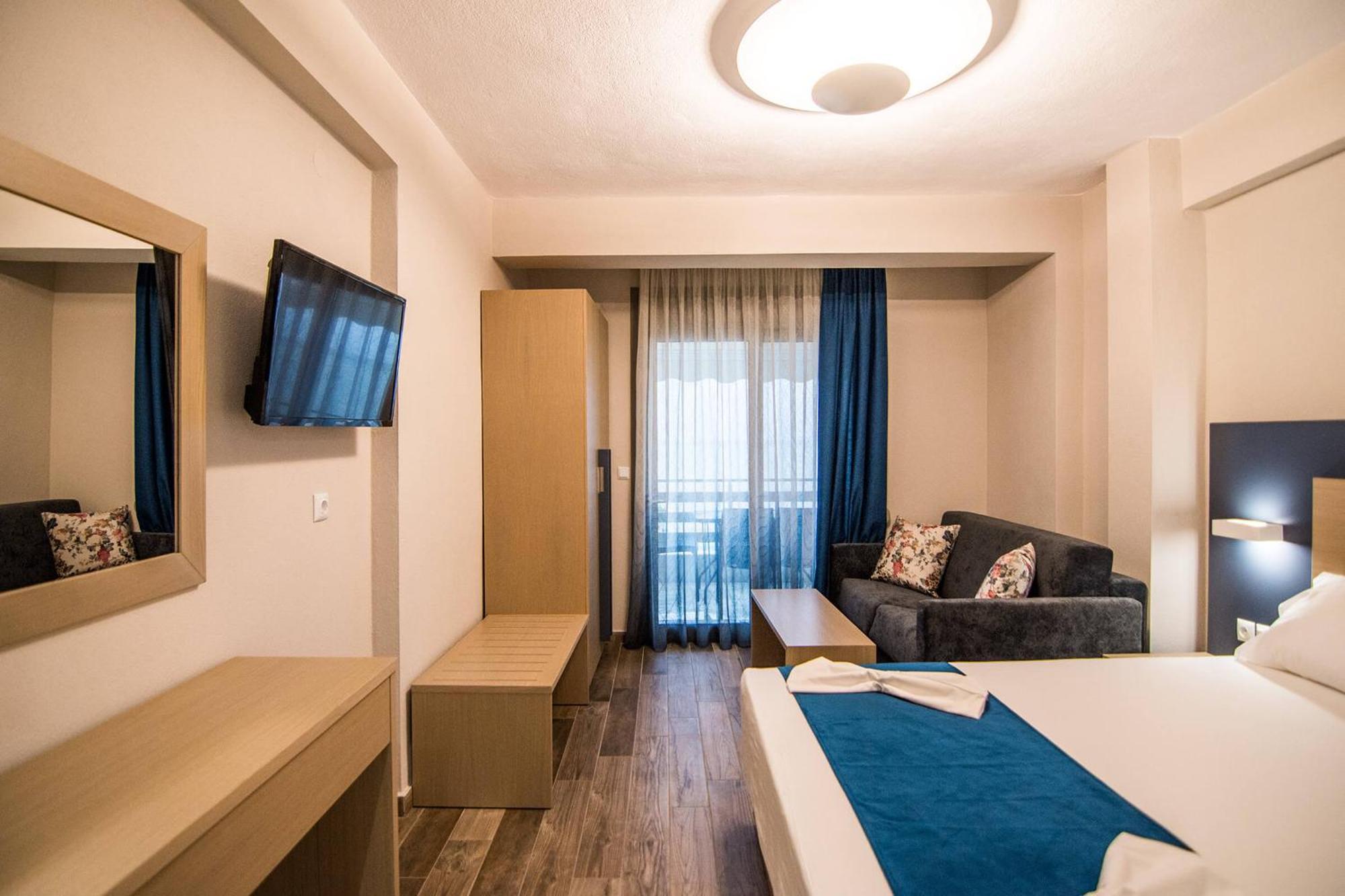 Ippokampos Holidays Apartment Nea Vrasna Exterior photo